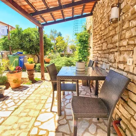 Ennio 399 Apartment