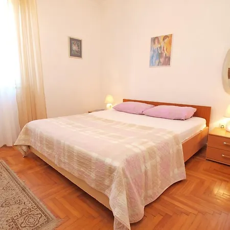 Ennio 399 Apartment